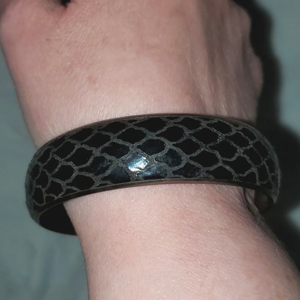 Vintage Snakeskin Embossed Bangle Bracelet